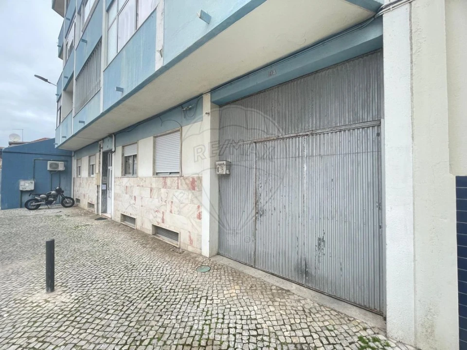 Garagem para Venda em Alto do Seixalinho, Santo André e Verderena Foto 1