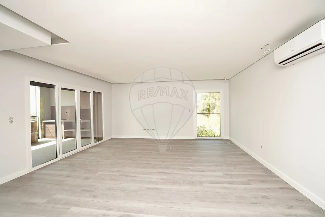 Apartamento T3 para Venda em Alverca do Ribatejo e Sobralinho Foto 3