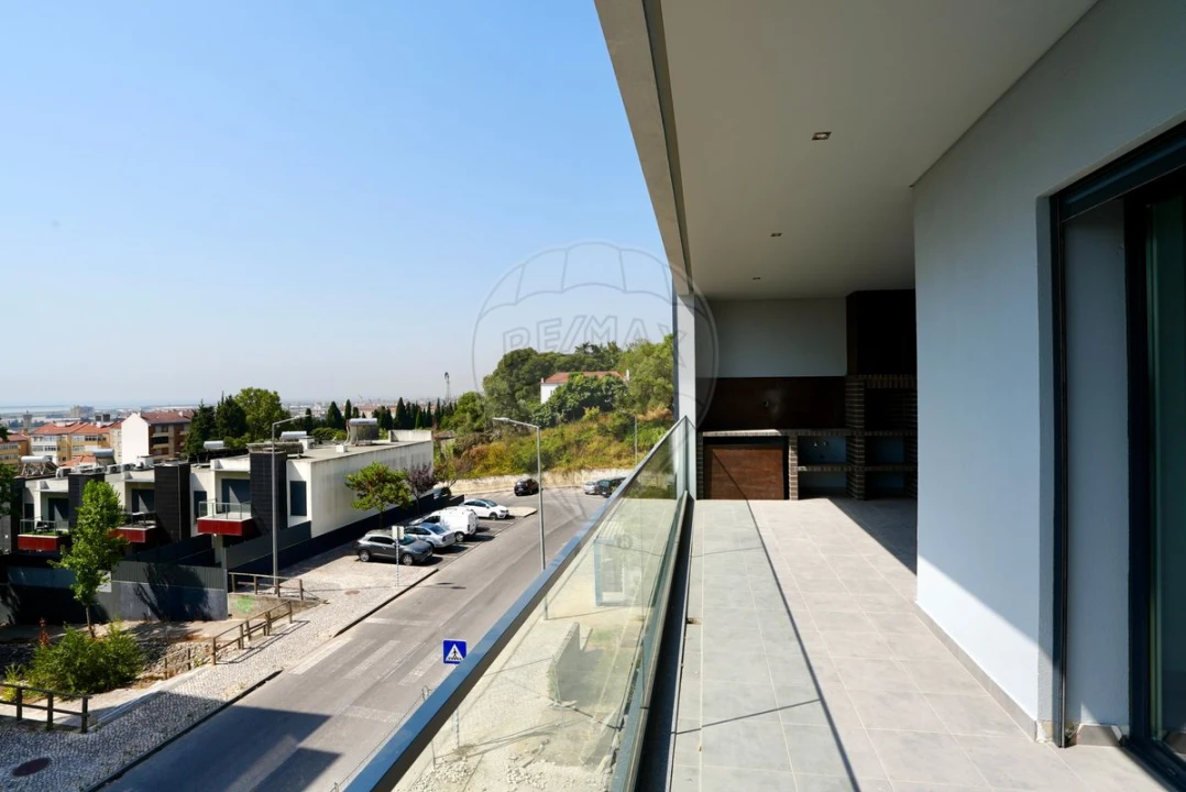 Apartamento T3 para Venda em Alverca do Ribatejo e Sobralinho Foto 8