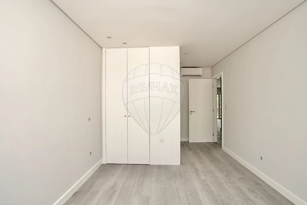 Apartamento T3 para Venda em Alverca do Ribatejo e Sobralinho Foto 8