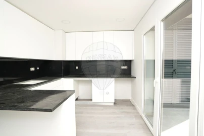 Apartamento T3 para Venda em Alverca do Ribatejo e Sobralinho
