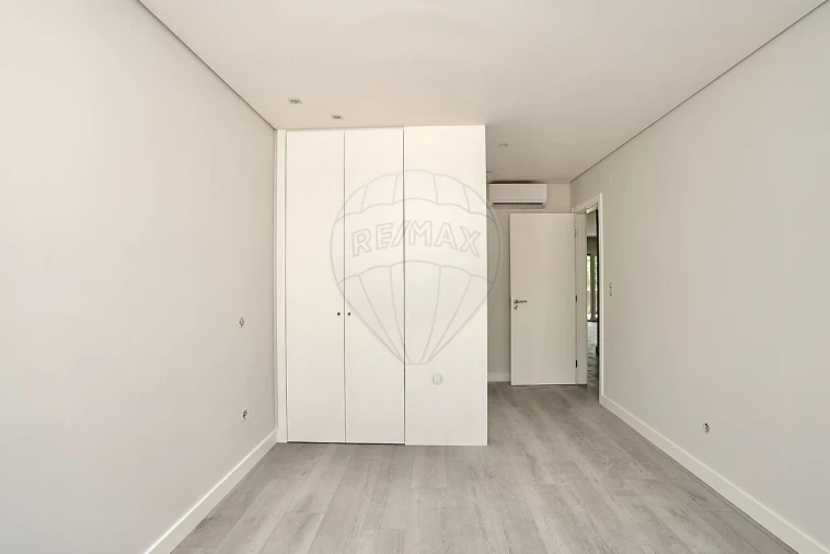 Apartamento T3 para Venda em Alverca do Ribatejo e Sobralinho Foto 8