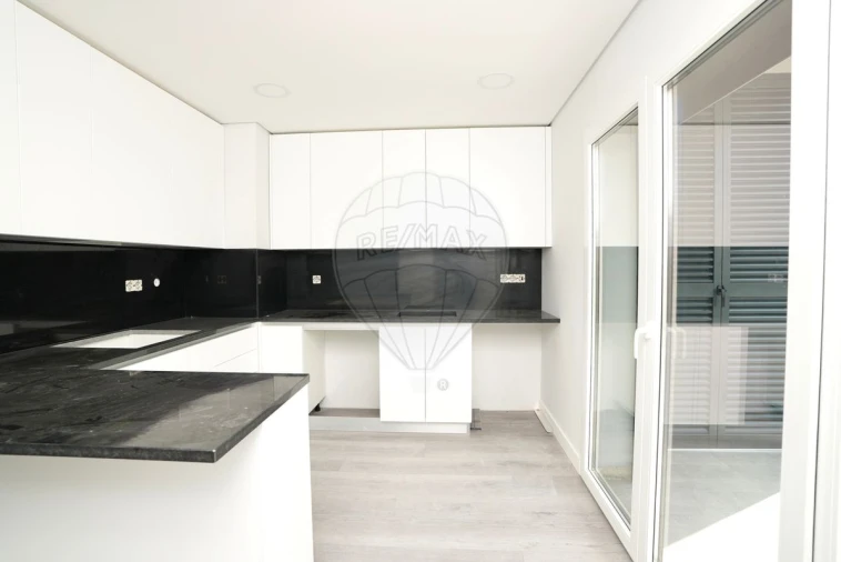 Apartamento T3 para Venda em Alverca do Ribatejo e Sobralinho Foto 3