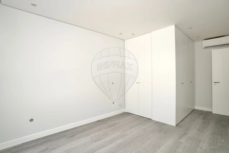Apartamento T3 para Venda em Alverca do Ribatejo e Sobralinho Foto 18