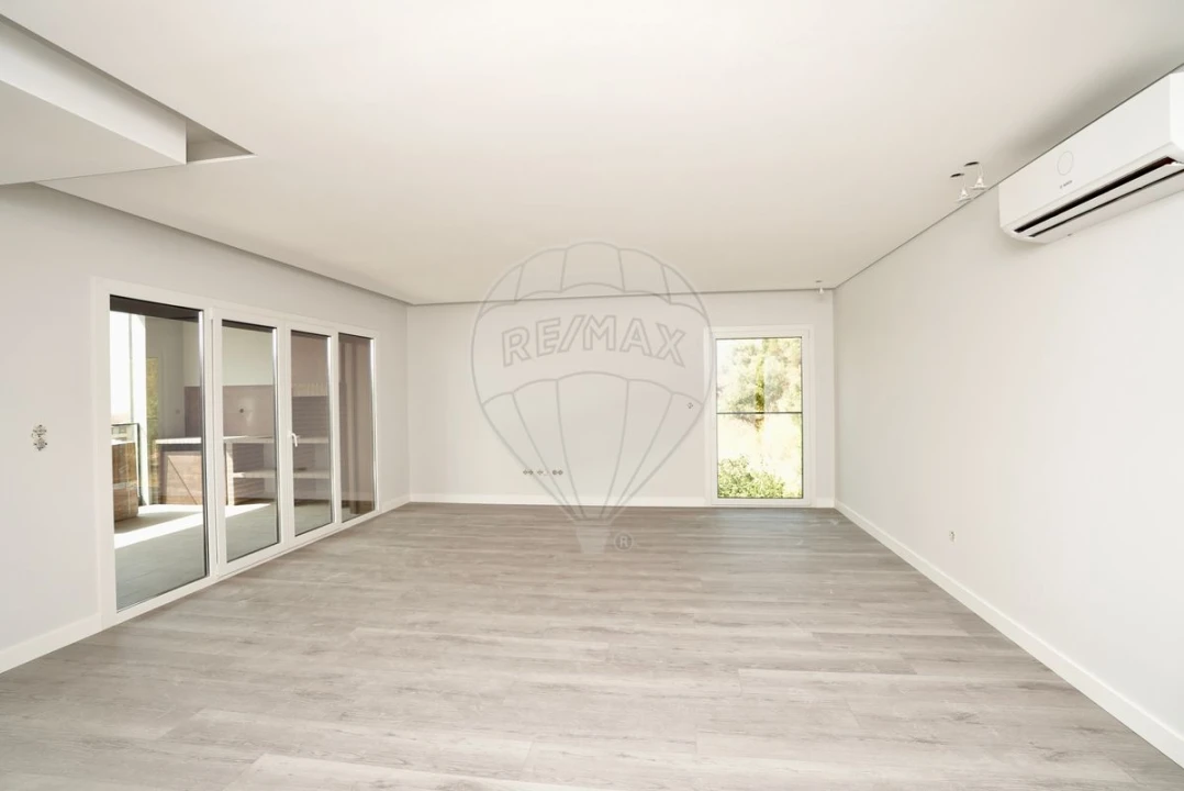 Apartamento T3 para Venda em Alverca do Ribatejo e Sobralinho Foto 4