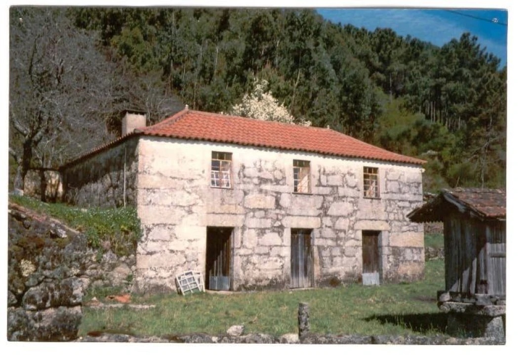 Moradia T3 para Venda em Miranda Foto 2