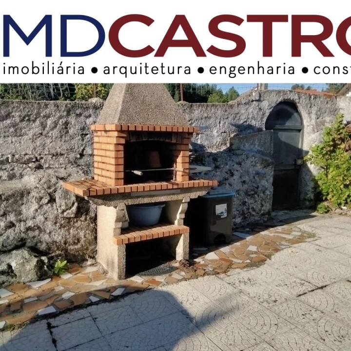 Moradia T5 para Venda em Miranda Foto 12