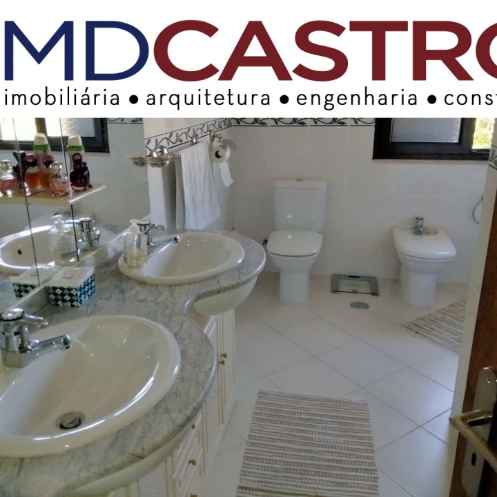 Moradia T5 para Venda em Miranda Foto 22