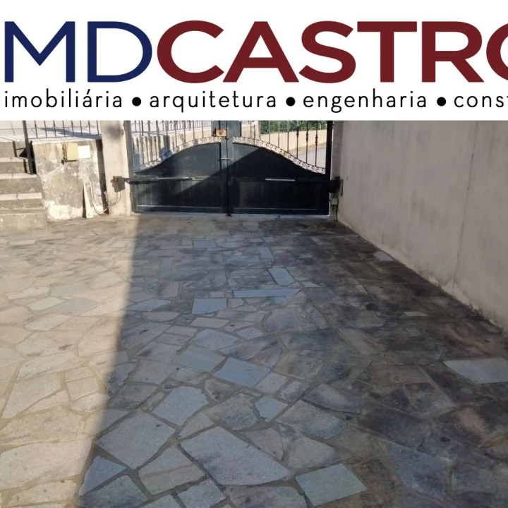 Moradia T5 para Venda em Miranda Foto 9