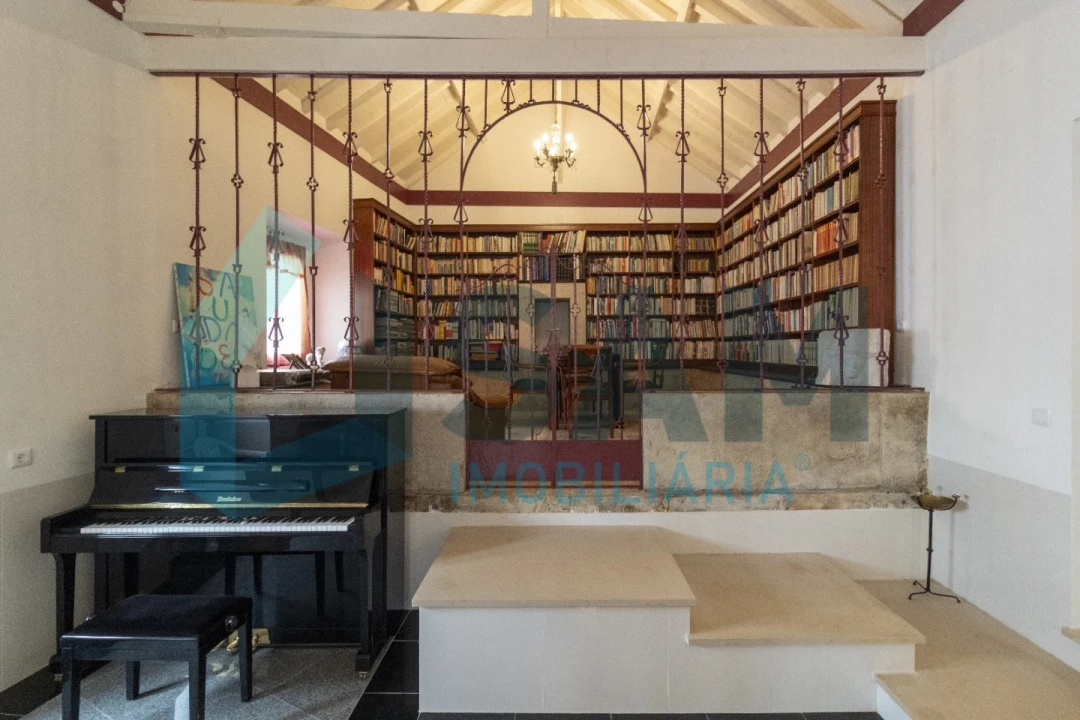 Quinta T4 para Venda em Miragaia e Marteleira Foto 4