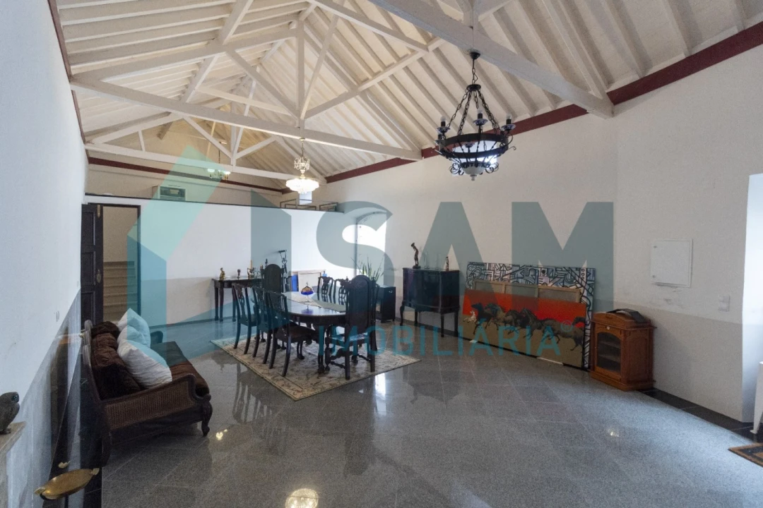 Quinta T4 para Venda em Miragaia e Marteleira Foto 14