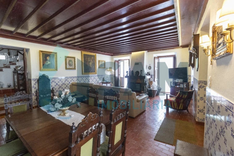 Quinta T4 para Venda em Miragaia e Marteleira Foto 6