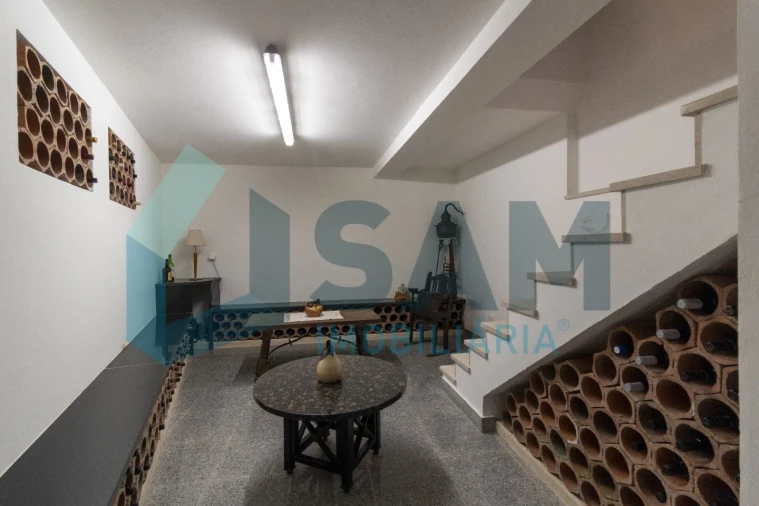 Quinta T4 para Venda em Miragaia e Marteleira Foto 16