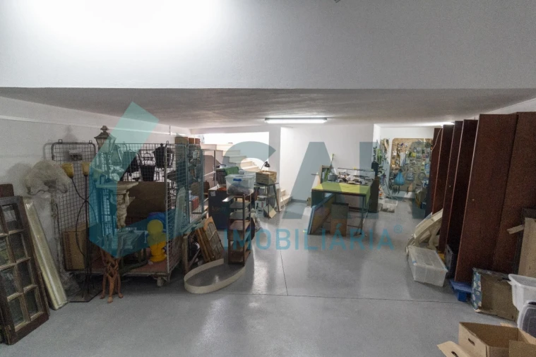 Quinta T4 para Venda em Miragaia e Marteleira Foto 55