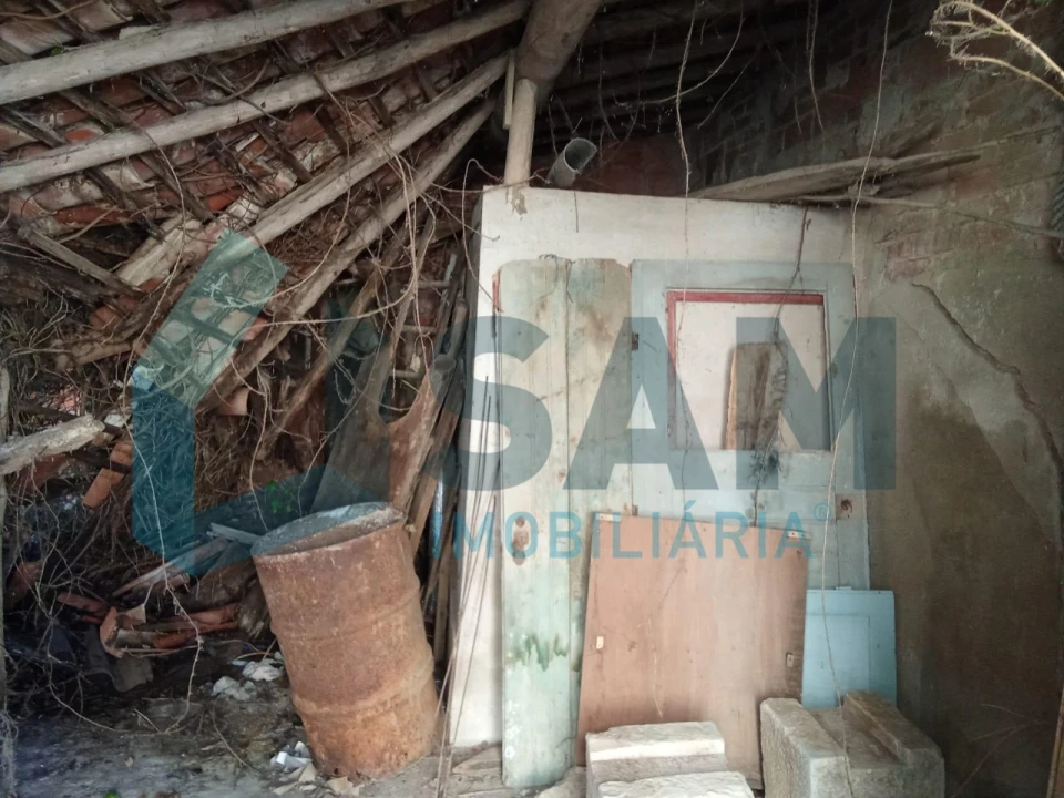 Moradia T2 para Venda em Carvoeira e Carmões Foto 4