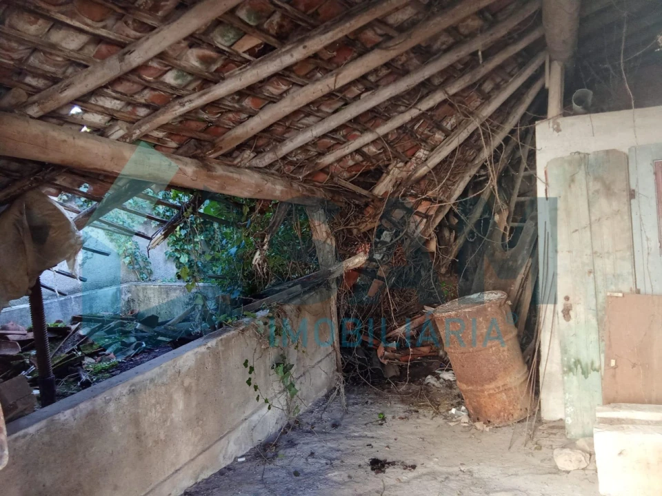 Moradia T2 para Venda em Carvoeira e Carmões Foto 6