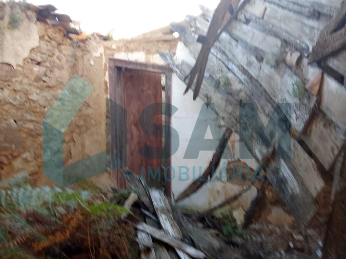 Moradia T2 para Venda em Carvoeira e Carmões Foto 10