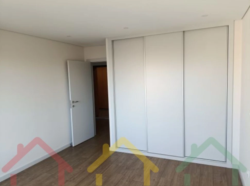 Apartamento T2 para Venda em Cedofeita, Santo Ildefonso, Sé, Miragaia, São Nicolau e Vitória Foto 12