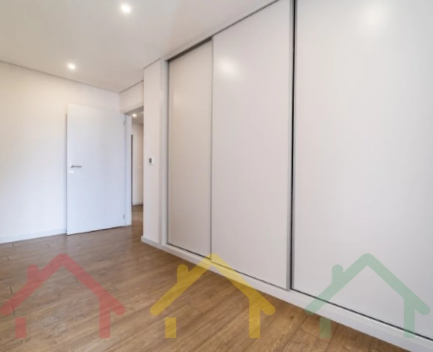 Apartamento T2 para Venda em Cedofeita, Santo Ildefonso, Sé, Miragaia, São Nicolau e Vitória Foto 13