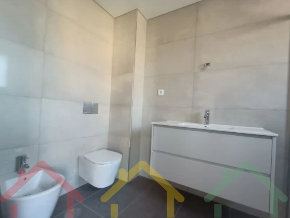 Apartamento T2 para Venda em Cedofeita, Santo Ildefonso, Sé, Miragaia, São Nicolau e Vitória Foto 15