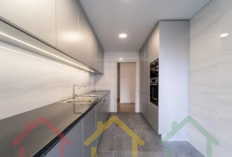 Apartamento T2 para Venda em Cedofeita, Santo Ildefonso, Sé, Miragaia, São Nicolau e Vitória Foto 7