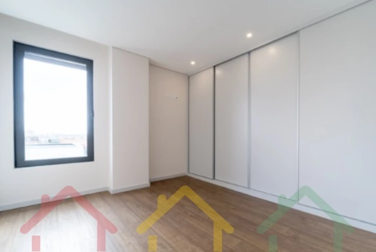 Apartamento T2 para Venda em Cedofeita, Santo Ildefonso, Sé, Miragaia, São Nicolau e Vitória Foto 16