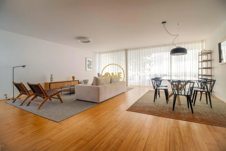 Moradia T4 para Venda em São Martinho Foto 9