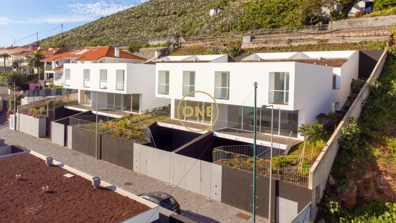 Moradia T4 para Venda em São Martinho Foto 4