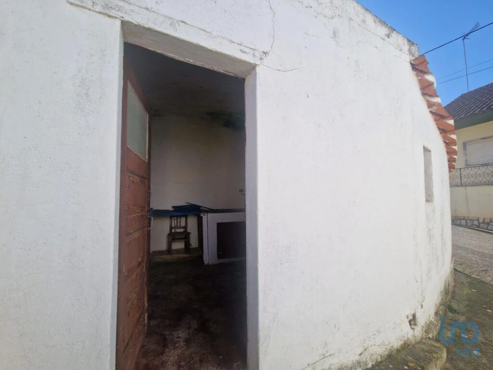 Moradia T2 para Venda em Lamas e Cercal Foto 12
