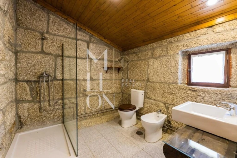 Quinta T8 para Venda em Anissó e Soutelo Foto 29