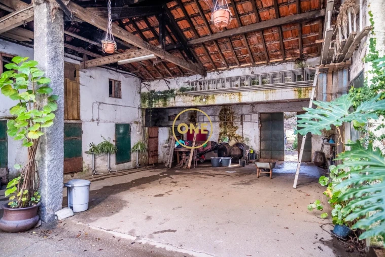 Moradia T6 para Venda em Agrela Foto 48