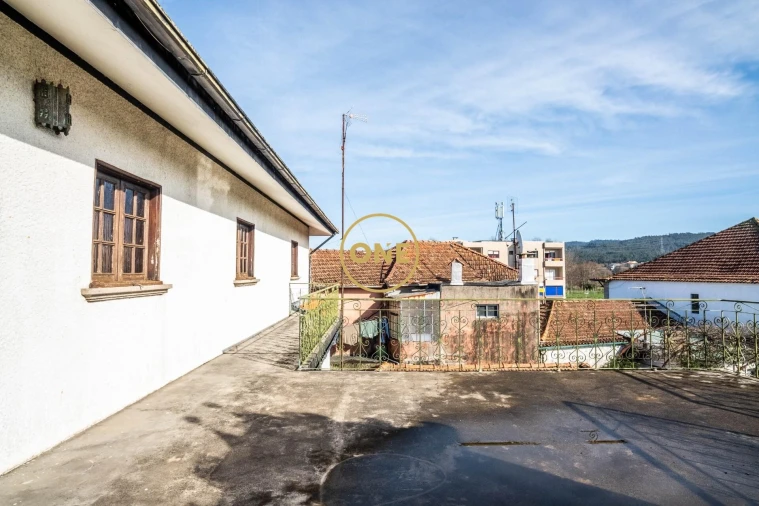 Moradia T6 para Venda em Agrela Foto 43