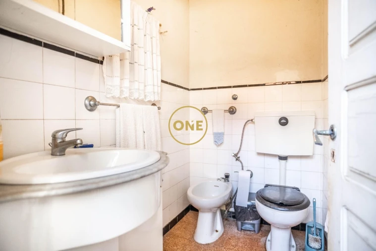 Moradia T6 para Venda em Agrela Foto 47