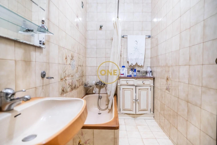 Moradia T6 para Venda em Agrela Foto 27