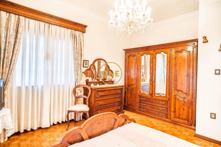 Moradia T6 para Venda em Agrela Foto 19