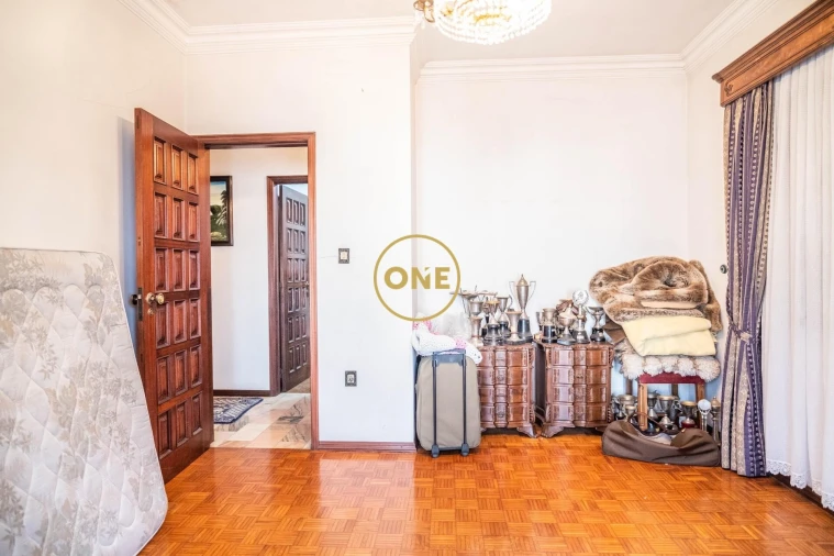 Moradia T6 para Venda em Agrela Foto 24