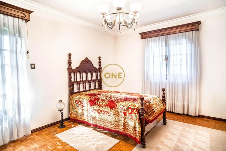 Moradia T6 para Venda em Agrela Foto 36