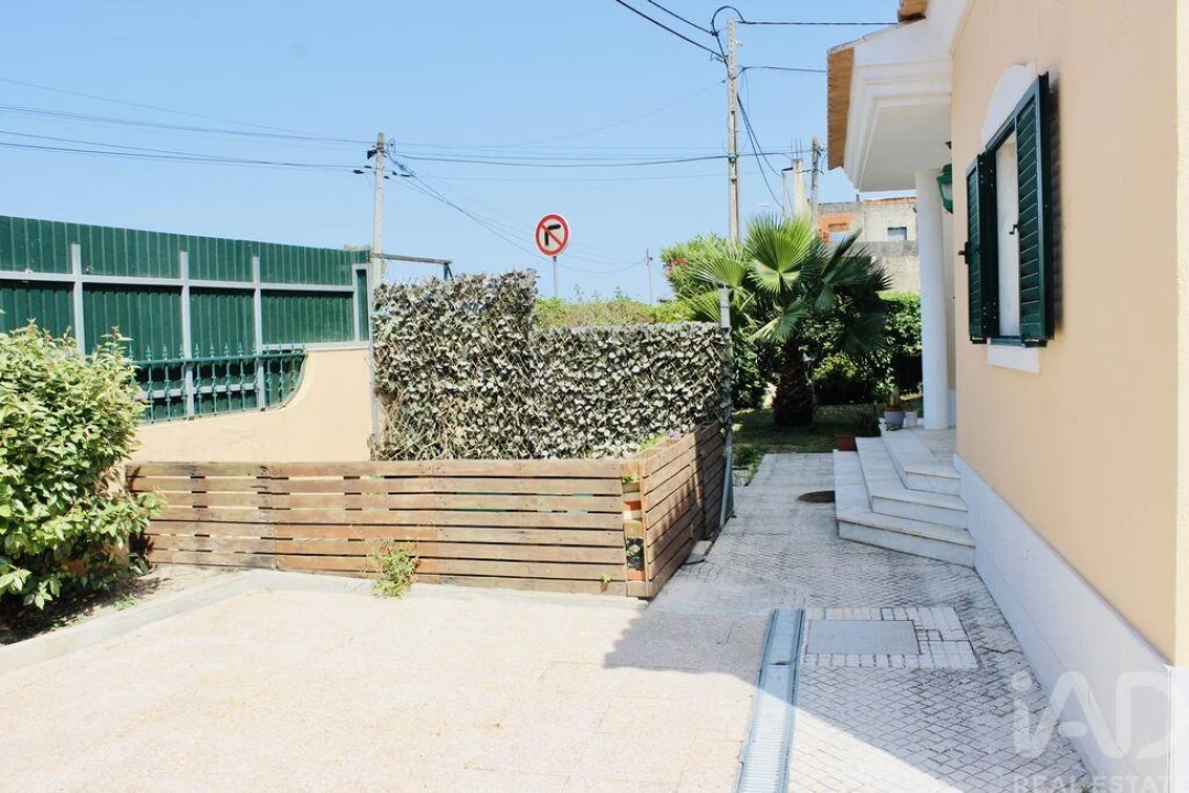 Moradia T6 para Venda em Alhos Vedros Foto 28