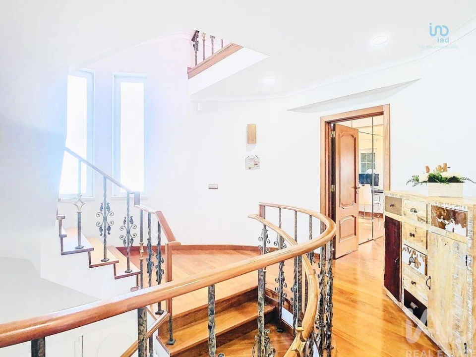 Moradia T6 para Venda em Alhos Vedros Foto 11