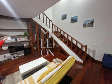 Moradia T4 para Venda em Funchal (São Pedro)