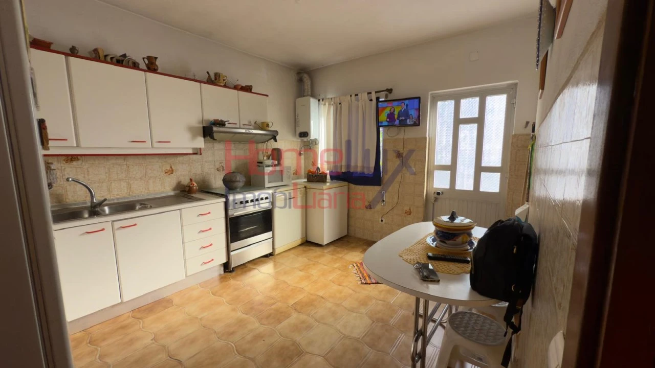 Moradia T4 para Venda em Vilarinho dos Freires Foto 15