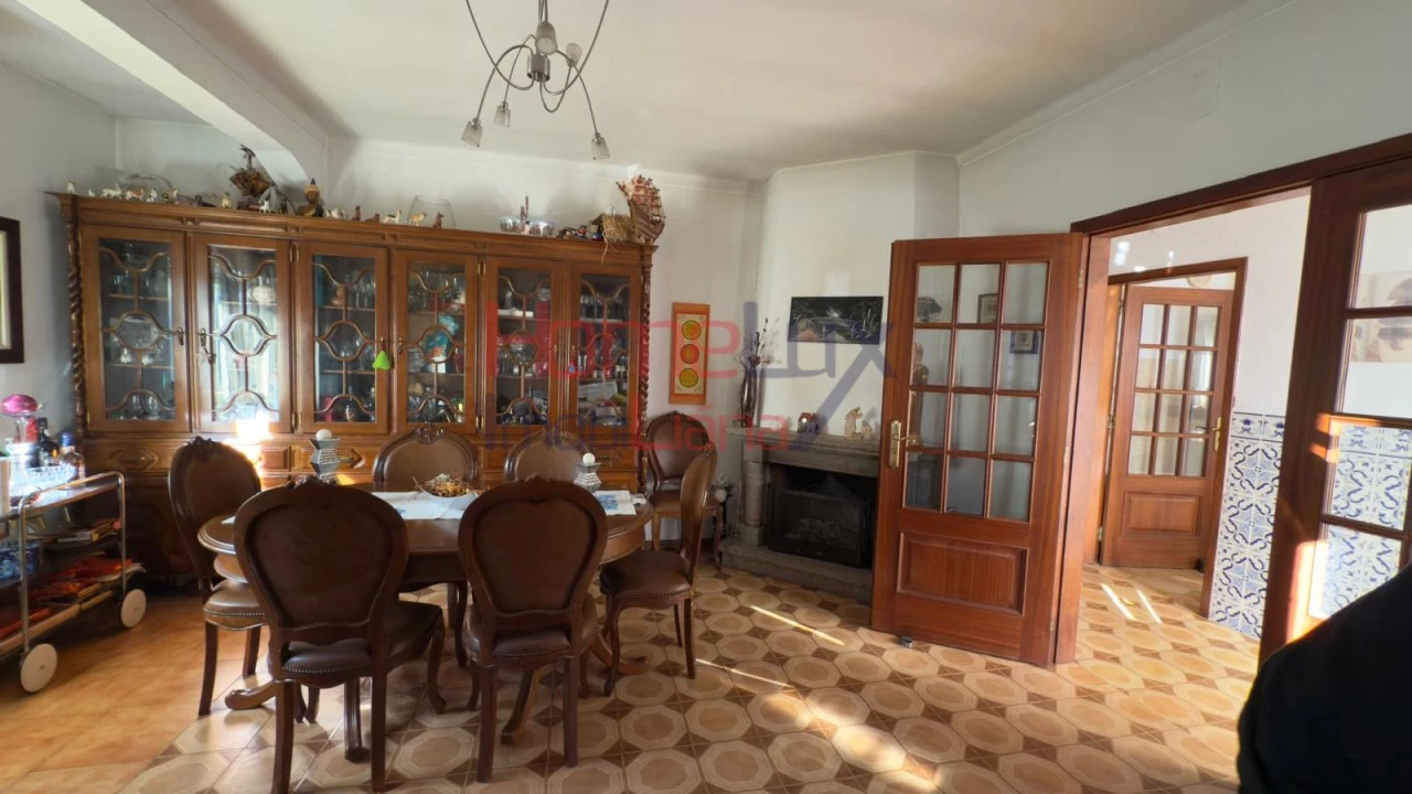 Moradia T4 para Venda em Vilarinho dos Freires Foto 17