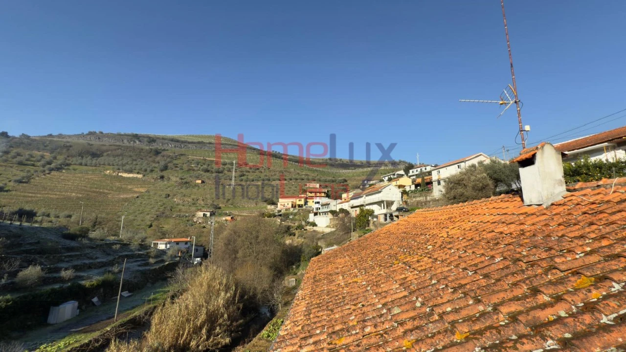 Moradia T4 para Venda em Vilarinho dos Freires Foto 23