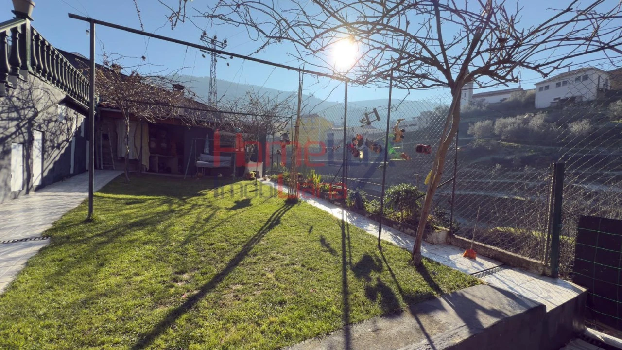 Moradia T4 para Venda em Vilarinho dos Freires Foto 40