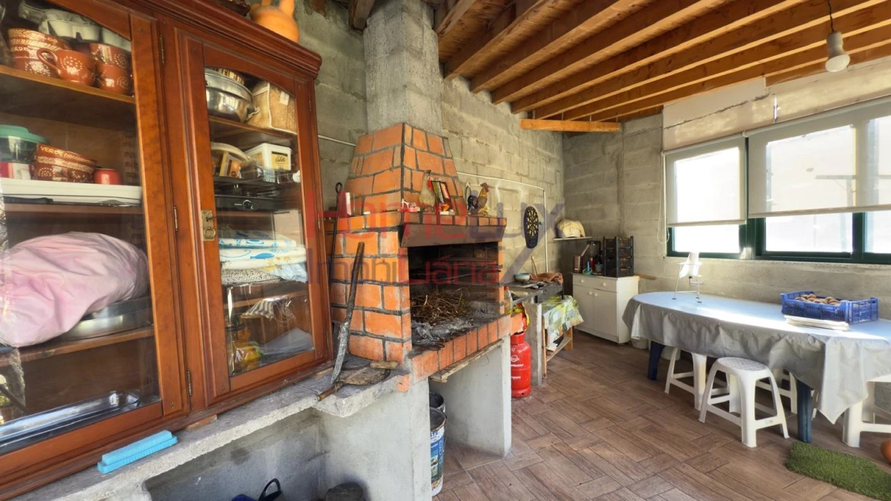 Moradia T4 para Venda em Vilarinho dos Freires Foto 44