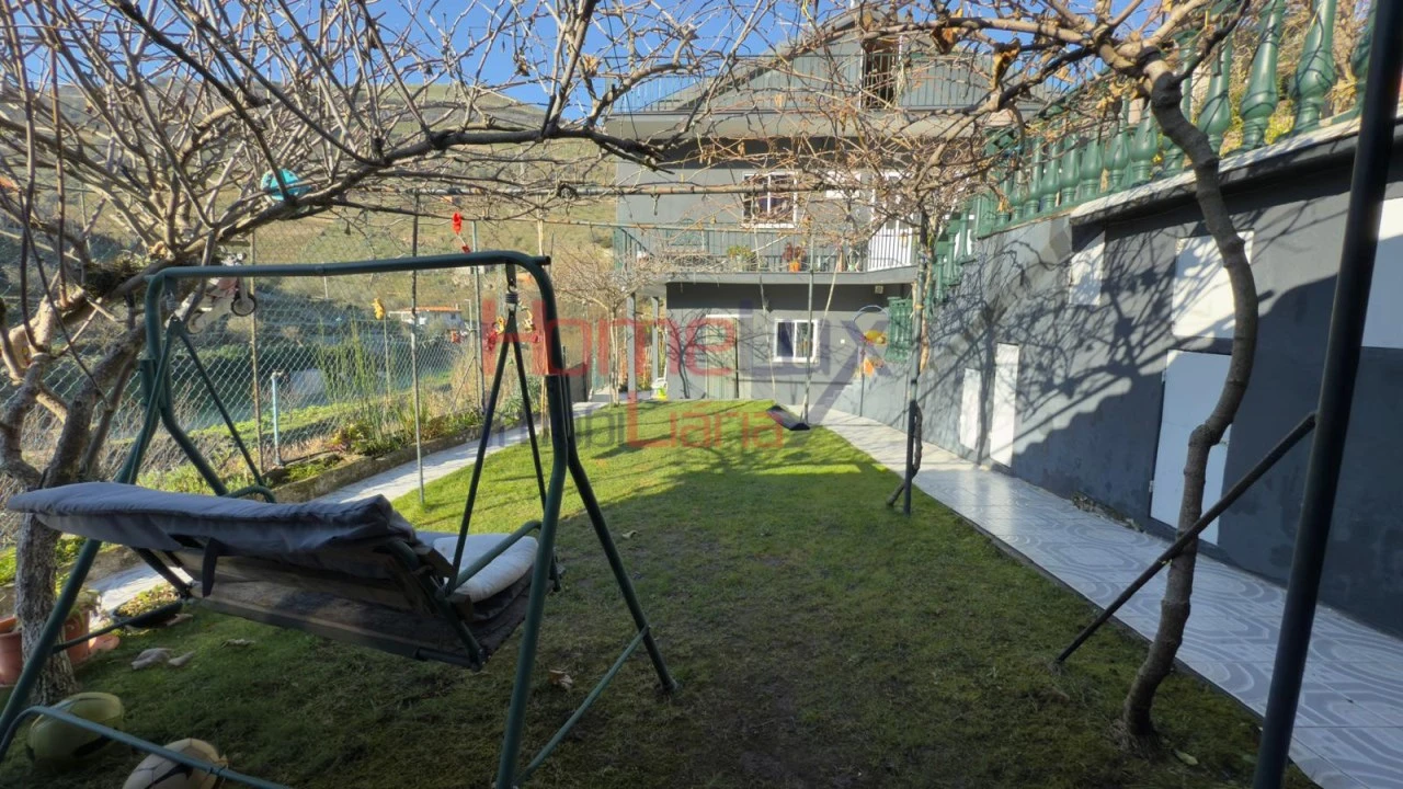 Moradia T4 para Venda em Vilarinho dos Freires Foto 41