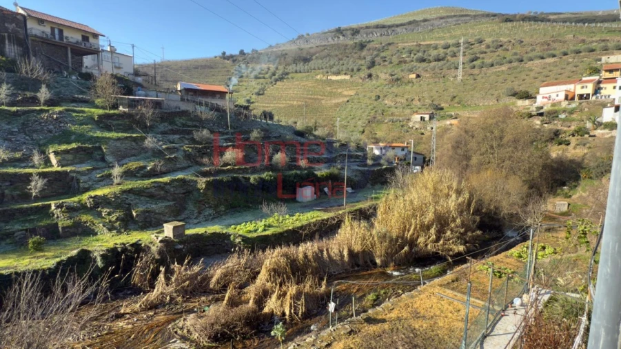 Moradia T4 para Venda em Vilarinho dos Freires Foto 10