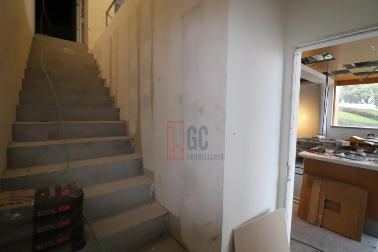 Loja para Venda em Oliveira do Douro Foto 11