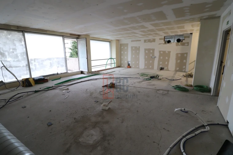 Loja para Venda em Oliveira do Douro Foto 16