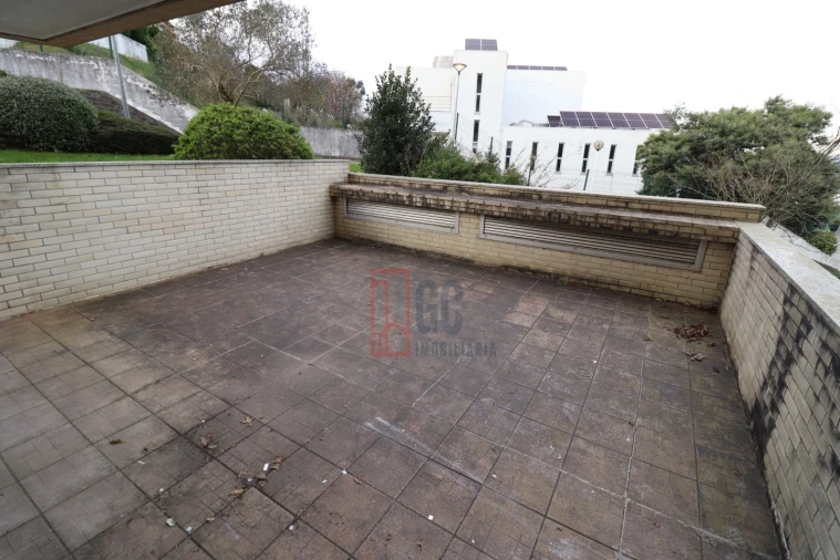 Loja para Venda em Oliveira do Douro Foto 17